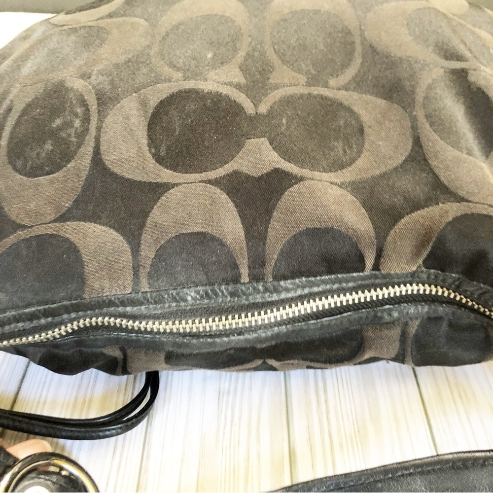 Coach Handbag - Picture 4 of 16